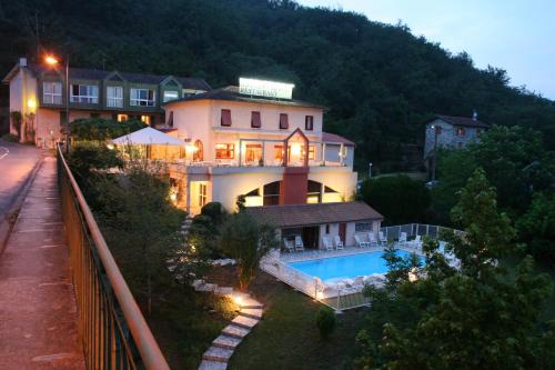 Saint-Cirgue Hôtel | Logis Hotel Restaurant du Pont
