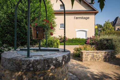 Saulges Hôtel | Logis L'Ermitage Hôtel & Restaurant