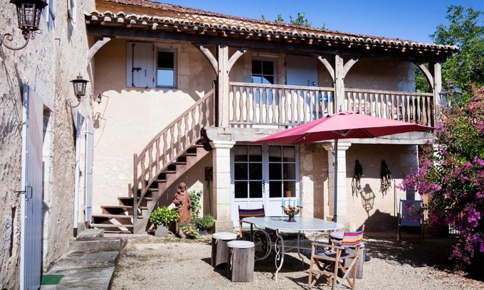 Montagnac-la-Crempse Lit Et Petit-Déjeuner | Logis Saint Martin