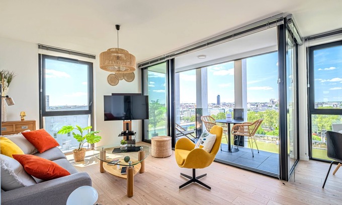 Ile de Nantes Palais des Congres Appartement | Loire Enchantée – Vue imprenable et confort au cœur de l’île de Nantes