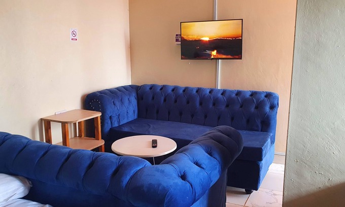 Kidono Appartement | Lola's Nest - Free Secure Parking & Internet