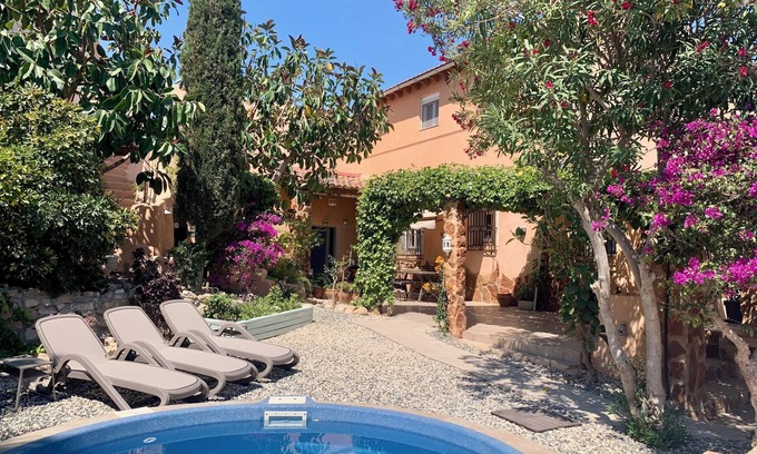 Los Vives Maison | Loma Alta; a unique 19th century cave house with lush garden and private pool