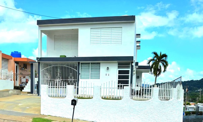 Tomas de Castro Maison | Lomita Linda just minutes from San Juan and Central to all Puerto Rico