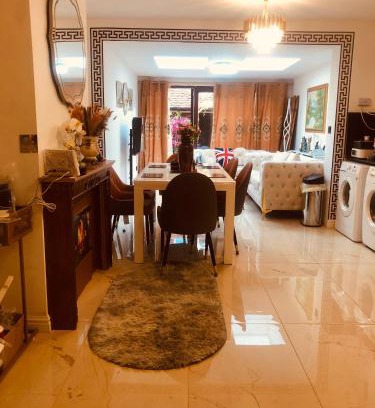 Kennington Maison | London Central 4 bed House with Garden