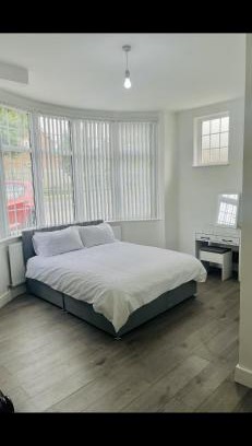 West Finchley Maison | London En-Suites