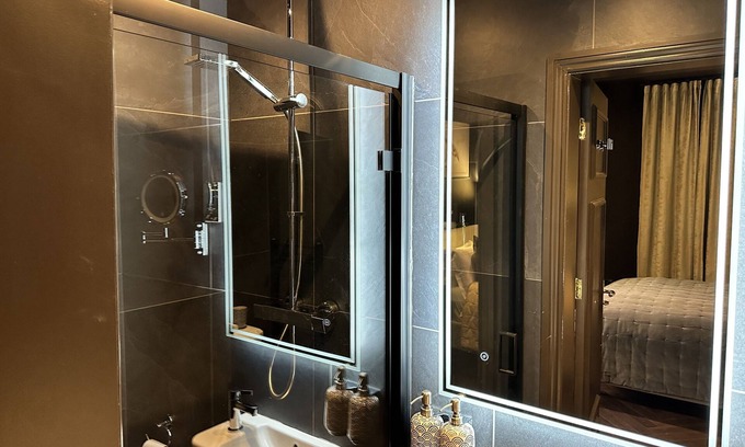 Haggerston Appartement | London Studio Flat, Double Bed, En-suite Bathroom & Kitchenette.