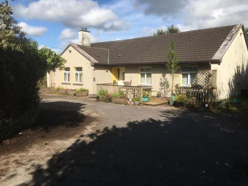 Manorhamilton Maison | Long Acre, Holiday rental in Central Manorhamilton, Leitrim