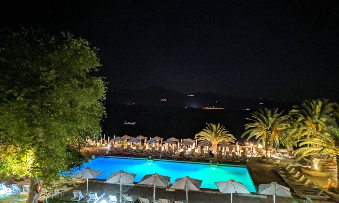 Longos Hôtel | Long Beach Resort