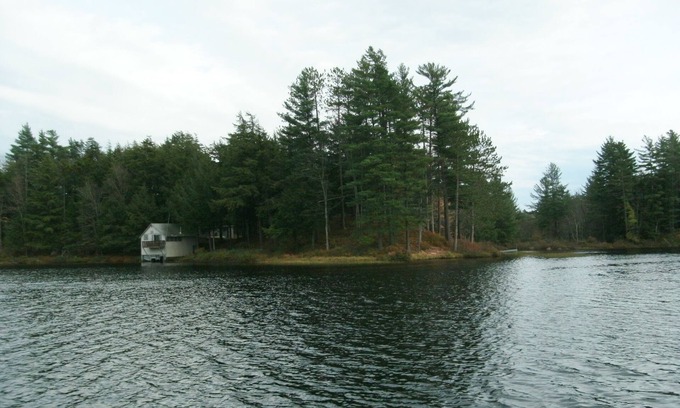 Croghan Cabine | LONG POND CABIN ENTOURÉ D'EAU avec une grande plage privée