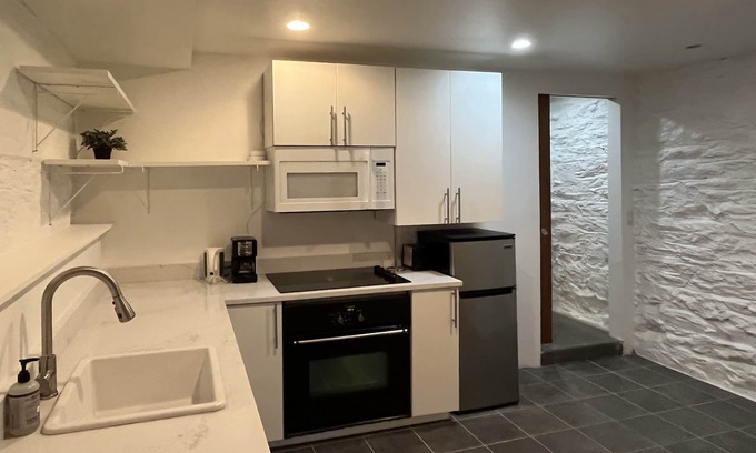 Greenpoint Appartement | Spacious 3-room apt. in prime area of Brooklyn.