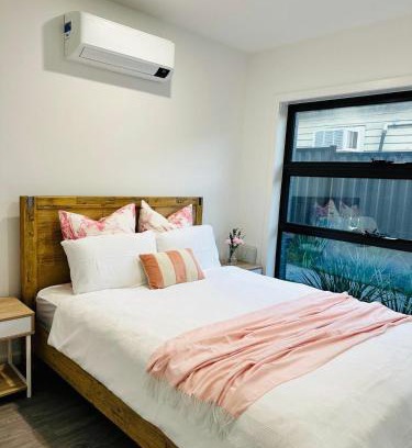 Preston Appartement | Long-Term Stays-2BR Townhouse on Bell Street, Preston, Central & Near Tram, pets welcome