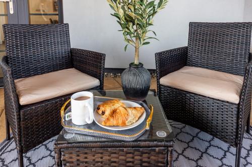 Woolwich Riverside Appartement | Long Term Stays O2-Canary Wharf-Excel- Contractors-Families-Corporate people- Wifi 500mb-Flex CheckIn-Shops-Train Station