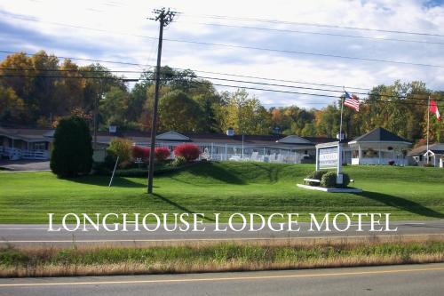 Town of Reading Hôtel | Longhouse Lodge Motel