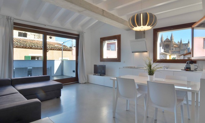 La Llotja-Born Appartement | Lonja Suites 4 white