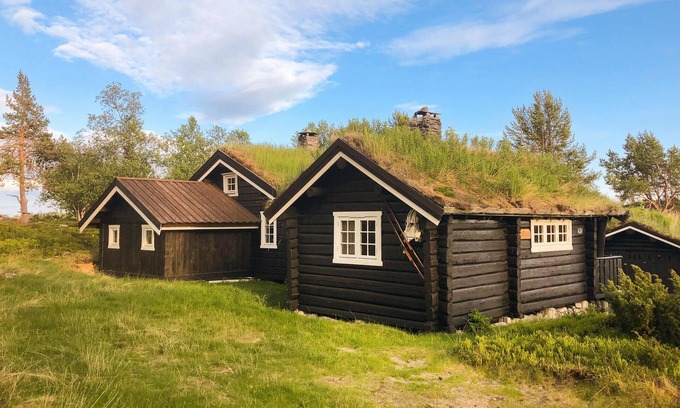Sel Maison | Look forward to a wonderful time out in the rustic vacation home with sauna.