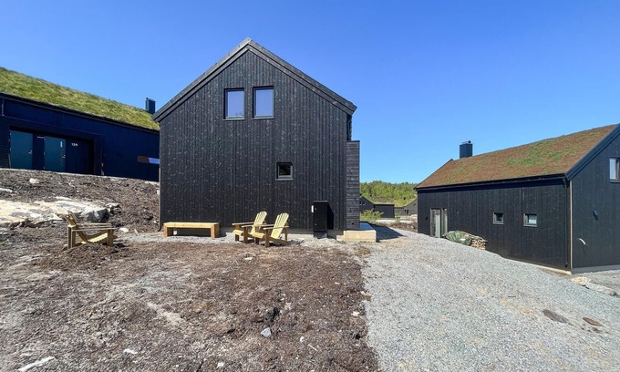 Fidjeland Maison | Look forward to great hiking trails in untouched nature and fishing trips