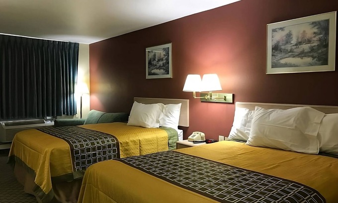Cabot Maison | Look No Further! 3 Pet-friendly Units, Free Breakfast, Pool, Near Cabot Fields