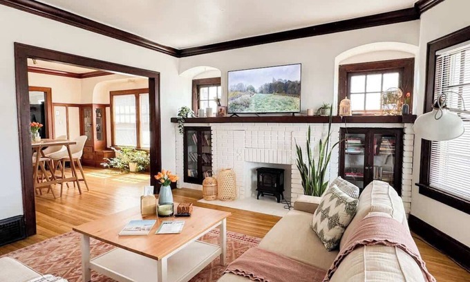 Lakewood Appartement | Look no further in Lakewood! 2bed 1bath Central AC
