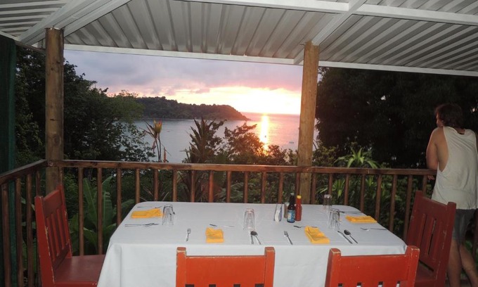 Drake Bay Cabine | LookOut DrakeBay