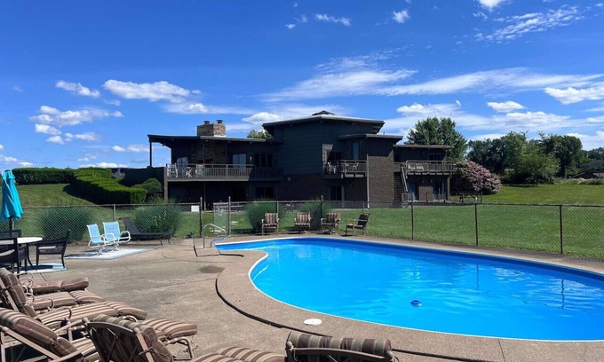 Dover Maison | Lookout Lodge a house with a 360 view