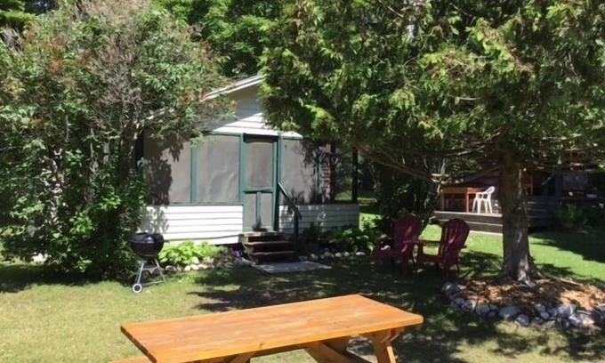 Cedarville Cabine | Loon's Nest Cabin - Les Cheneaux Landing