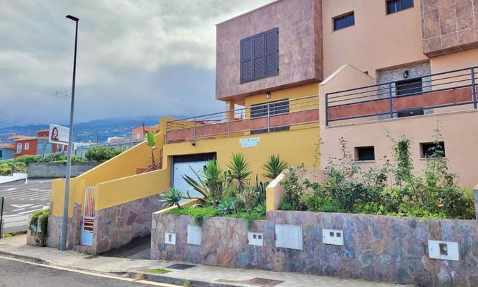 Las Arenas Appartement | Los Briones by The Ocean Rentals