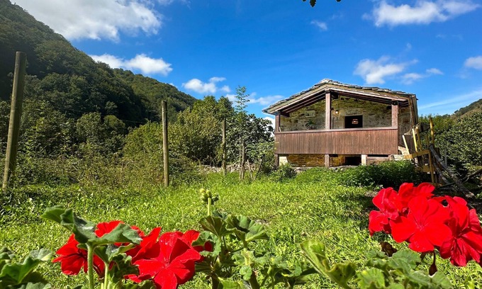 Yera Maison | Los Ríos: Spectacular Cabin between two incredible rivers