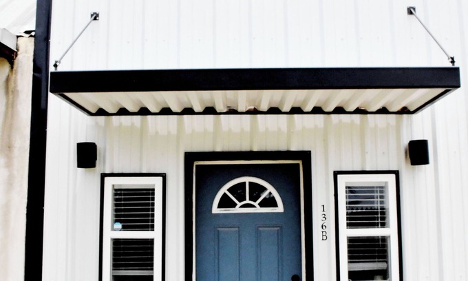 Camp Swift Maison | Lost Pines Escape in Bastrop-2 bedroom 1.5 bathn28 mls to Circuit of Americas F1