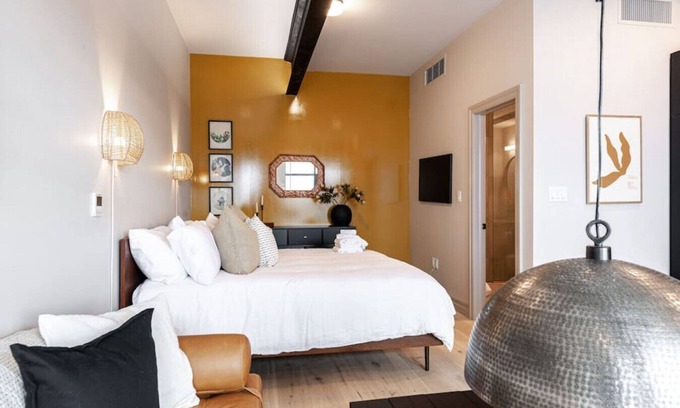 Stratford Appartement | Lot 44: Wood Forbes Unit 3 (King)