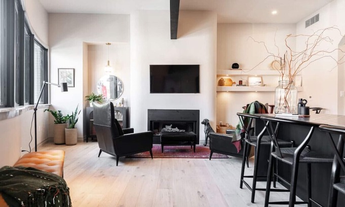 Stratford Appartement | Lot 44: Wood Forbes Unit 5 (King + Fireplace)
