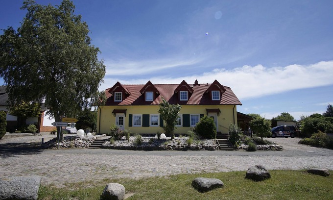 Neddesitz Appartement | Lots of nature and idyllic surroundings - Holiday home Honigtopf FeWo Märchenwald