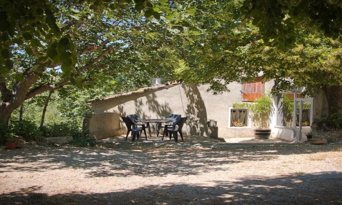 Mollans-sur-Ouveze Maison | Lou Cabres dans ancienne ferme, très au calme
