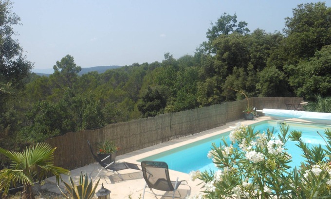 Flayosc Appartement | Lou Farniente, gite avec piscine proche village clim confort 4 *