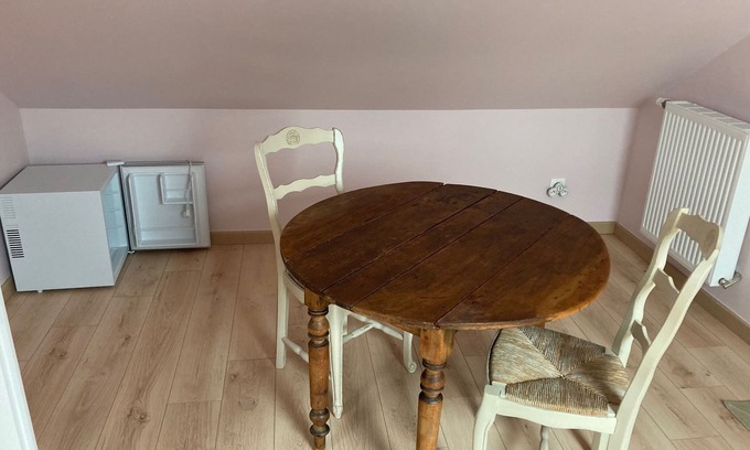 Fontenay-le-Fleury Lit Et Petit-Déjeuner | Loue chambre-e-s (6 couchages max.) à Versailles / Fontenay-Le-Fleury