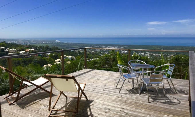 L'Etang-Sale Maison | Lounge des hauts vue panoramique entre Océan et Montagnes