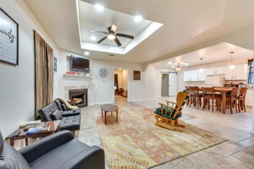 Lacassine Maison | Lousiana Escape Near Hunting Pets Welcome!