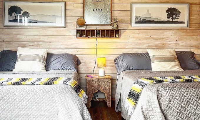 Dripping Springs Cabine | Love Cabin @ 13 Acres - Stay/Swim/Shop/Yoga