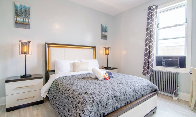 Industry Appartement | Love my place- 10 Mins Away To NYC - Pristine Apartment