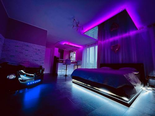 Fleury-les-Aubrais Appartement | Love Room O'Dream, Jacuzzi et Lit King Size