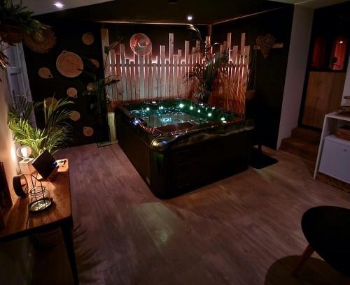 Mons-en-Pevele Hôtel | Love Room & Spa, L'Atelier des Sens