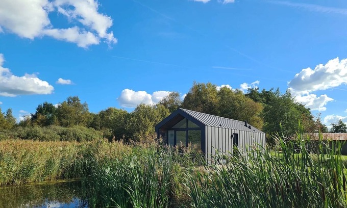 Municipality of Smallingerland Chalet De Ski | Lovely Tiny House in the middle of the Alde Feanen National Park