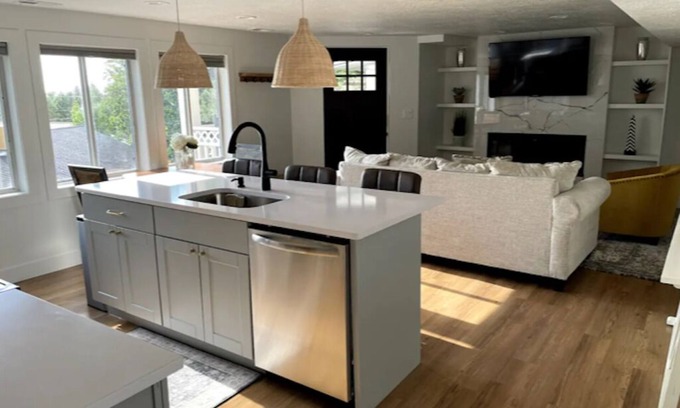 Cottonwood Heights Appartement | Lovely 1-Bdrm Apt w/ Hot Tub - 5 mins from Canyons