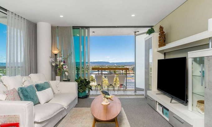 Surfers Paradise Appartement | Lovely 1 Bed apartment with stunning views & pool