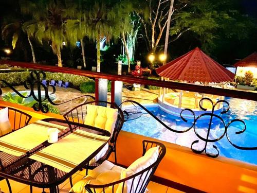 Damas Appartement | Lovely 2-BDroom Condo in Laguna Eco Village Resort