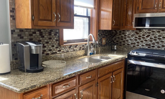 Forestview Appartement | Lovely 2-Bedoom Apartment in Berwyn