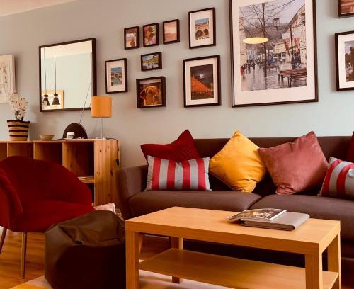 Bath Maison | Lovely 2 bedroom house in Bath with private parking garden WiFi & easy access to city centre