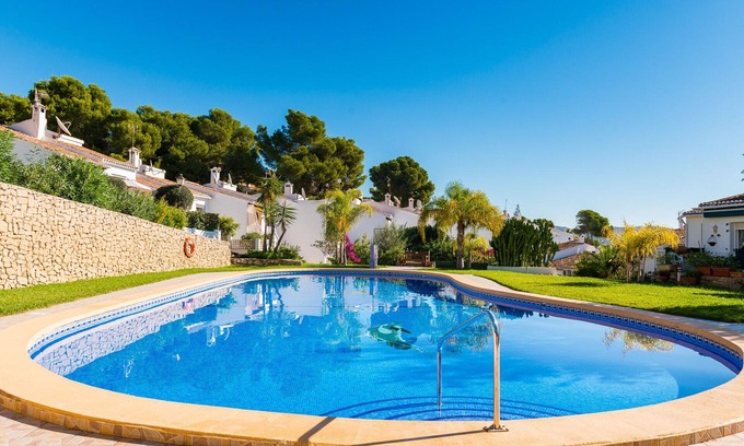 Pinar del Advocat Villa | Belle villa de 2 chambres avec piscine - à seulement 20 minutes à pied de la plage. Wifi.