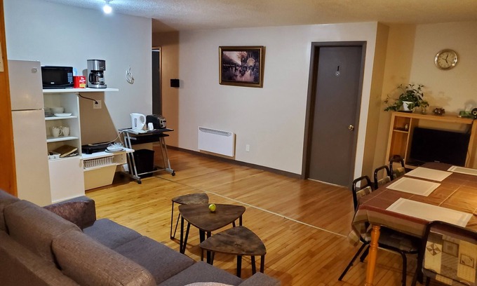 Edmundston Lit Et Petit-Déjeuner | Lovely 2 bedrooms with 1 sofa bed and a free parking