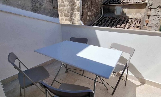 Mussomeli Maison | Lovely 3-bedroom home with rooftop in the heart of Mussomeli