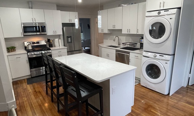 Ipswich Appartement | Lovely 3-Bedroom in Historic Downtown Ipswich